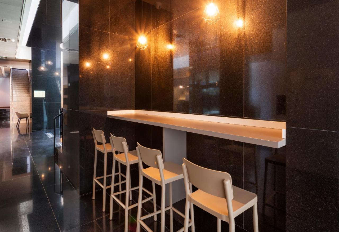 B&B Hotel E Apartamentos פלגראס מראה חיצוני תמונה